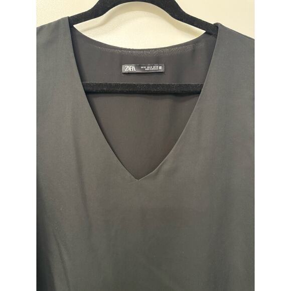 Zara Medium Black V Neck Flowy Blouse 3/4 Sleeve Layered Top - Picture 3 of 6
